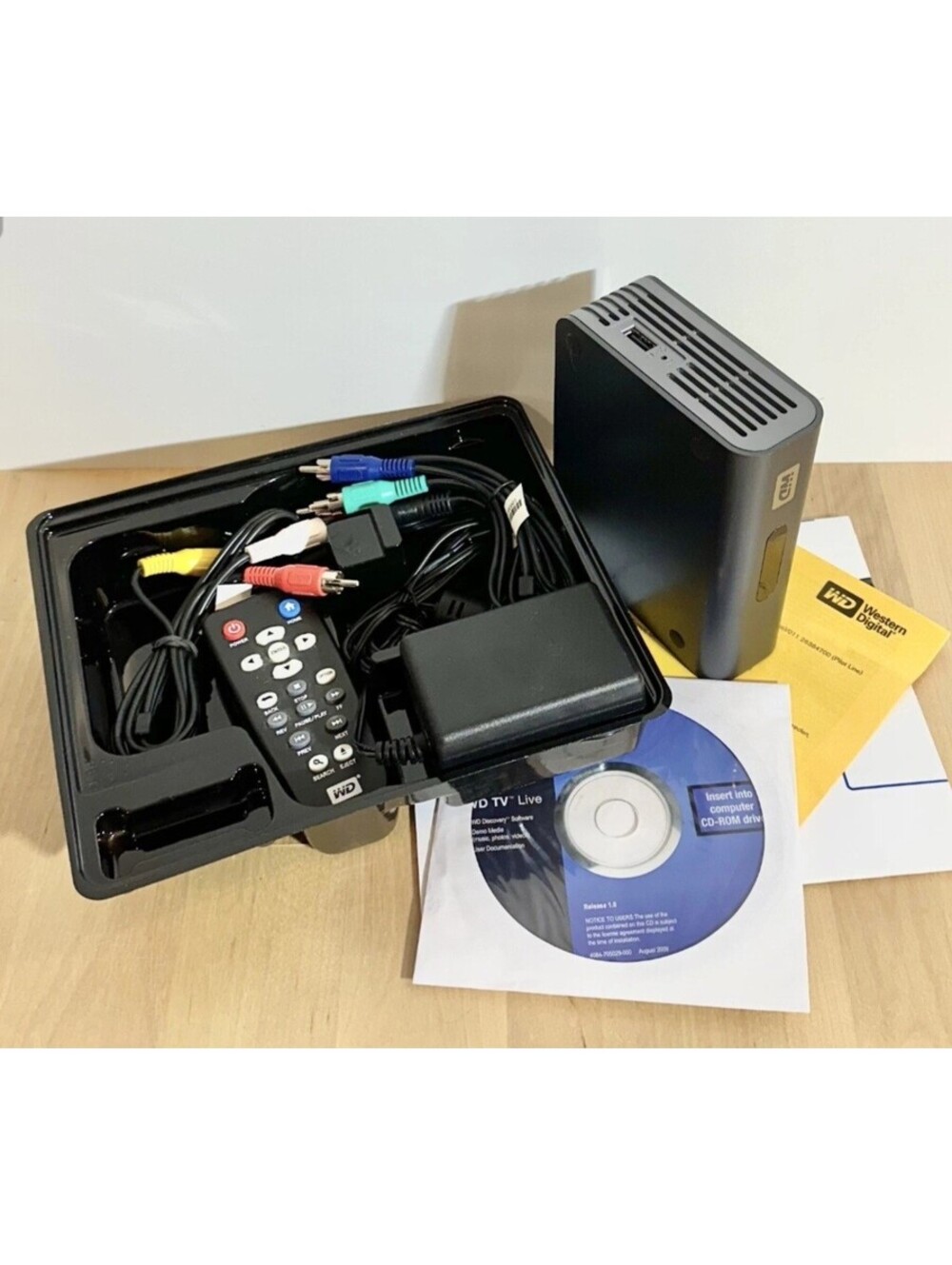 WD Western Digital WD TV HD Media Player WD00AVN w/ Remote Power Cable - Tested